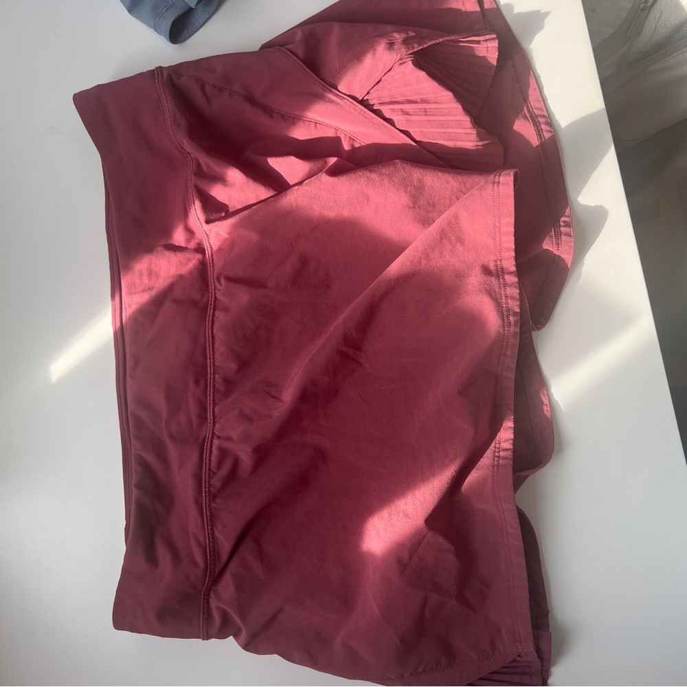 Lululemon play off the pleat red skirt